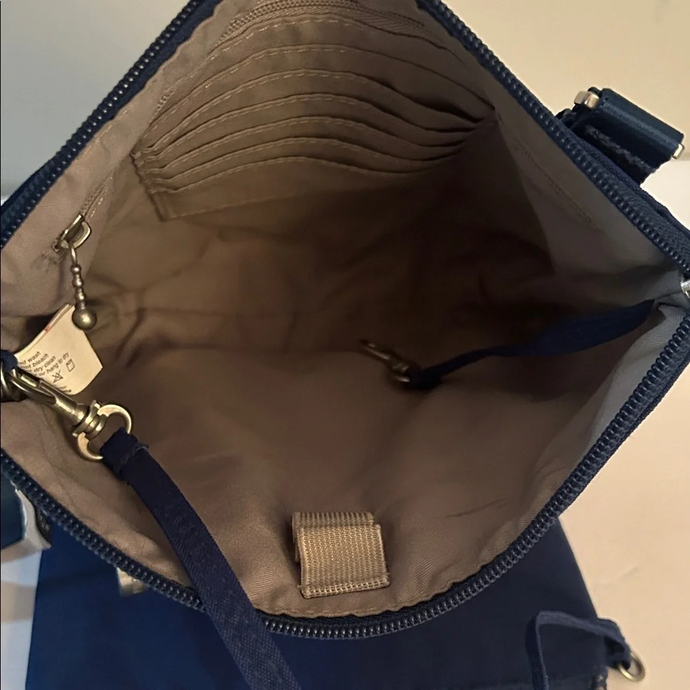 Baggallini Crossbody in Royal Blue